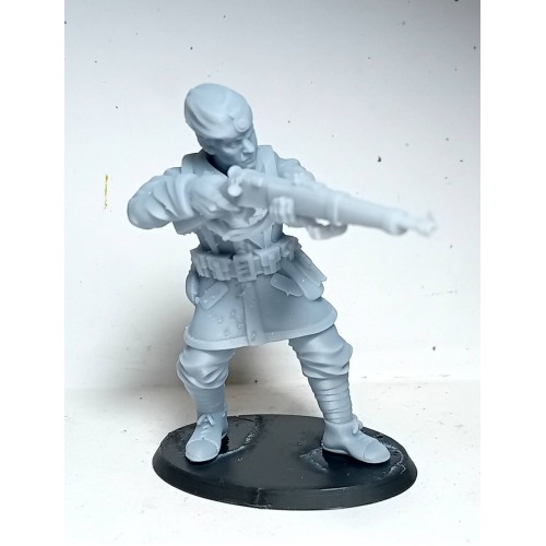 1/32 Greek Soldier with Rifle WWII